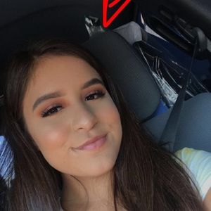 Meet your Posher, Julissa